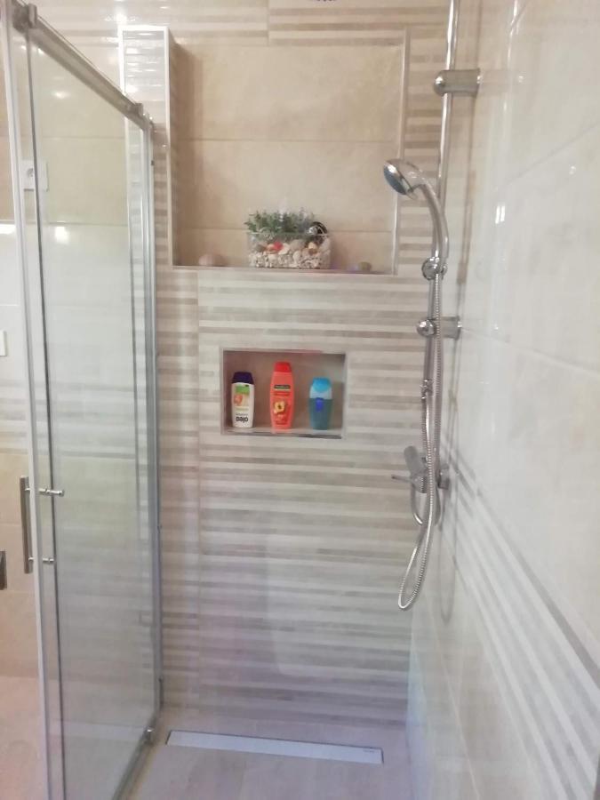 Apartment Branko Драге Екстер'єр фото