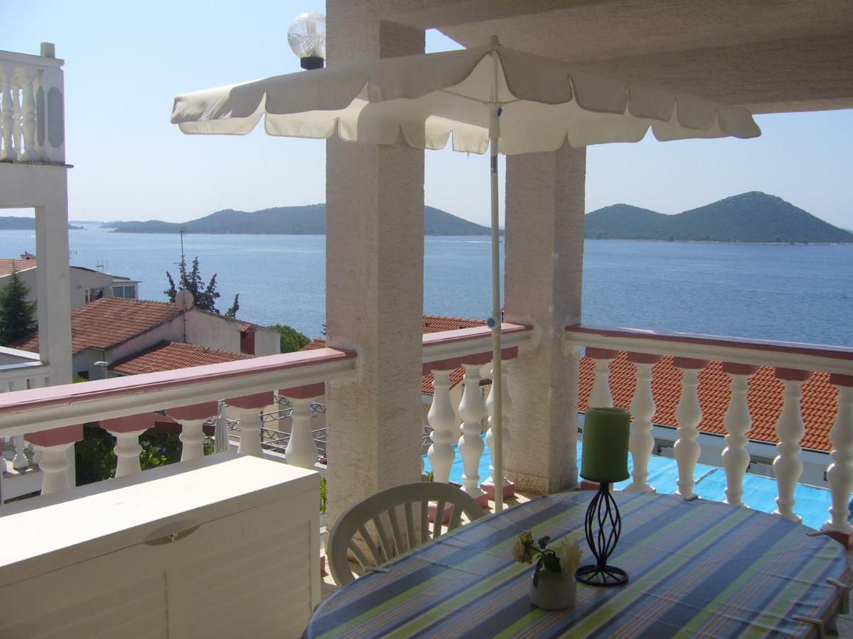 Apartment Branko Драге Екстер'єр фото